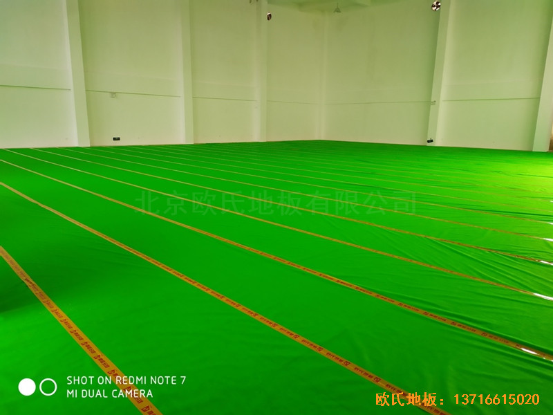 浙江寧波熱電公司籃球館體育地板鋪設(shè)案例2