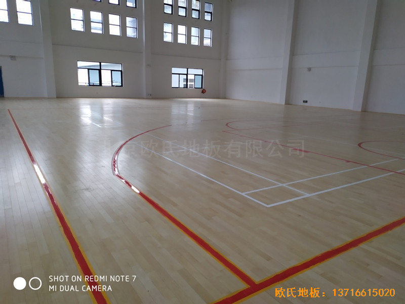 浙江寧波熱電公司籃球館體育地板鋪設(shè)案例5