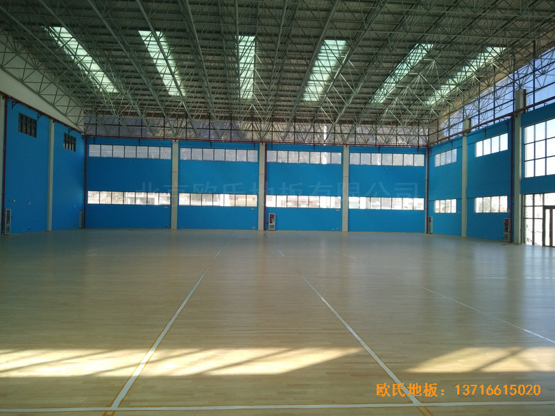 云南文山州文山學院體育館體育地板鋪設(shè)案例5