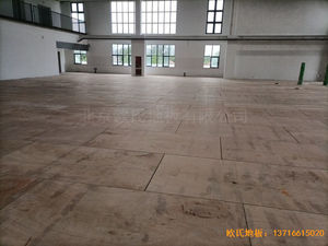 江蘇宿遷運(yùn)河路學(xué)校運(yùn)動(dòng)地板施工案例