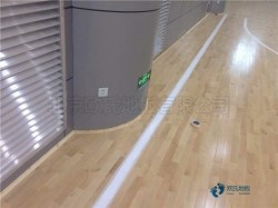 45度斜鋪龍骨體育館地板安裝公司